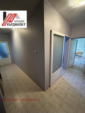 2 bedroom Vazrozhdentsi, Kardzhali 3