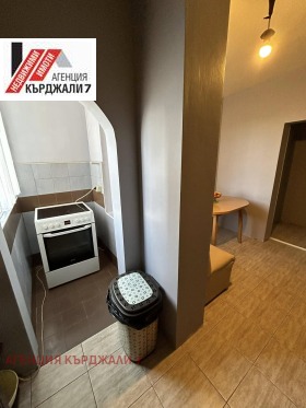 2 bedroom Vazrozhdentsi, Kardzhali 8