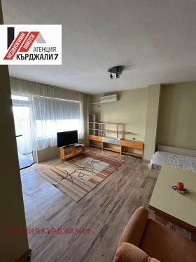 2 bedroom Vazrozhdentsi, Kardzhali 1