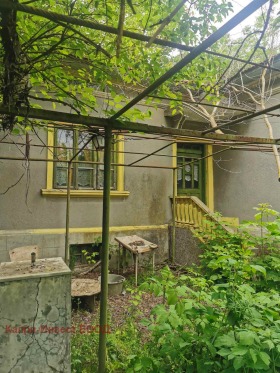Maison Medovo, région de Dobritch
