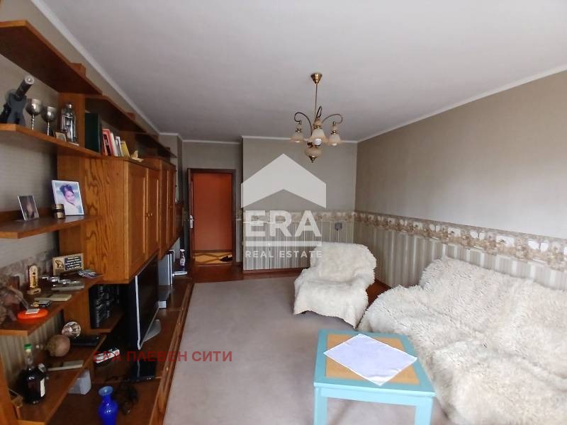 Продава 3-СТАЕН, гр. Плевен, Сторгозия, снимка 2 - Апартаменти - 52226057