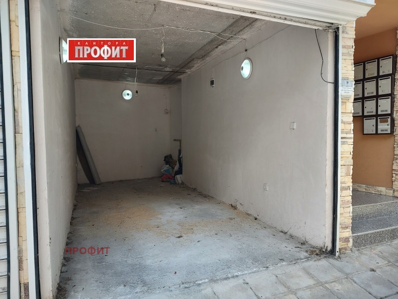 Продава ГАРАЖ, ПАРКОМЯСТО, гр. Пловдив, Център, снимка 2 - Гаражи и паркоместа - 52664438