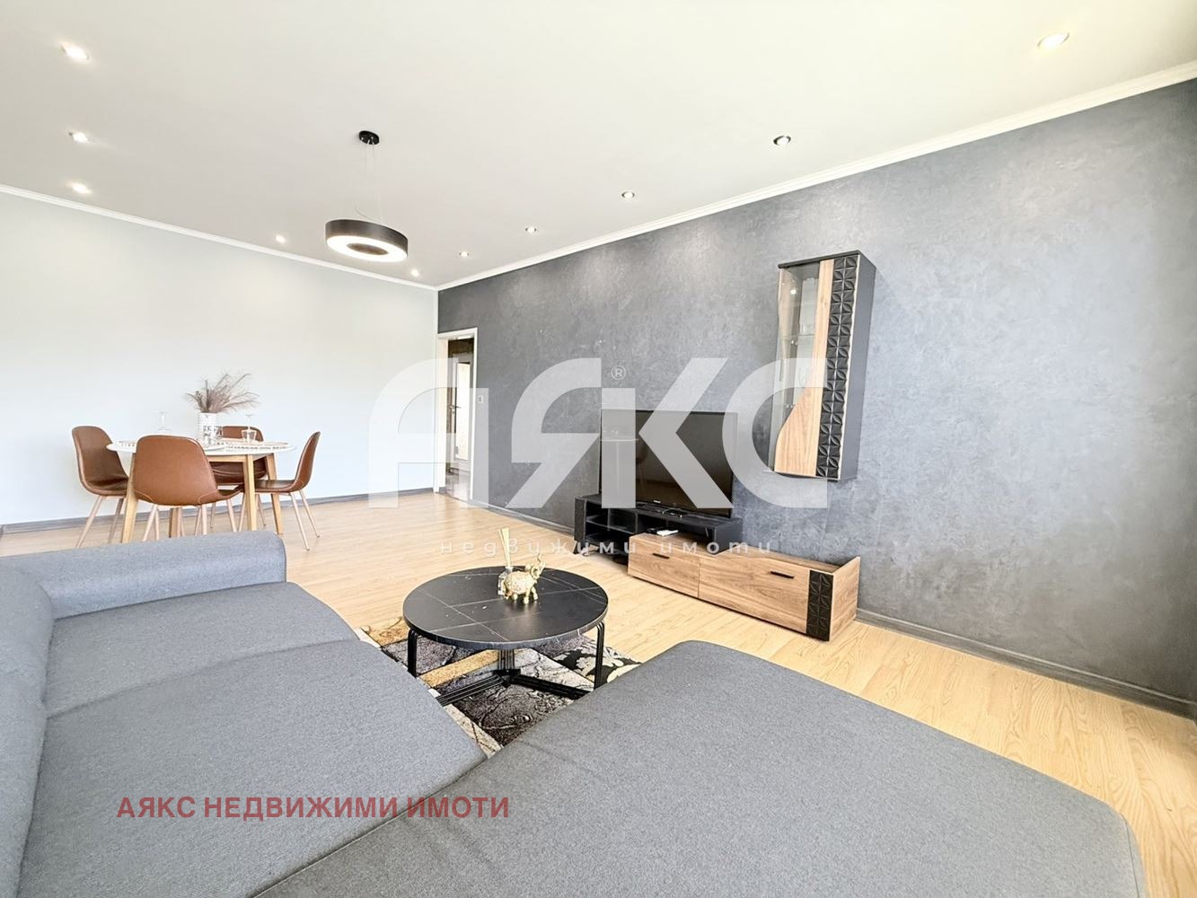 Продава 2-СТАЕН, гр. Перник, Изток, снимка 2 - Апартаменти - 56104432