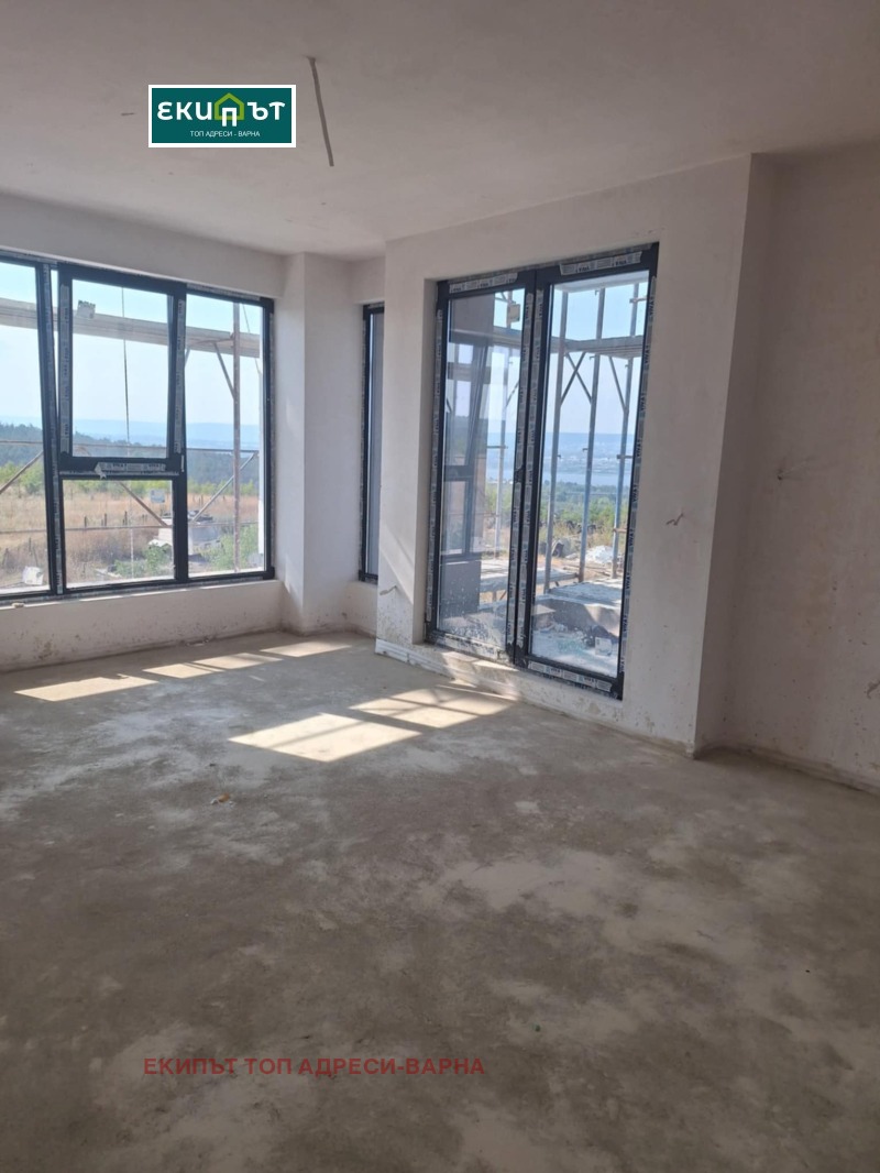 Продава 3-СТАЕН в град Варна, Аспарухово - 72 кв.м / 116 000 € » 226 876.28 лв., ЕКИПЪТ ТОП АДРЕСИ-ВАРНА