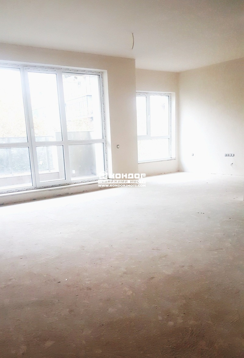 De vânzare  1 dormitor Plovdiv , Țentâr , 67 mp | 22649896 - imagine [2]