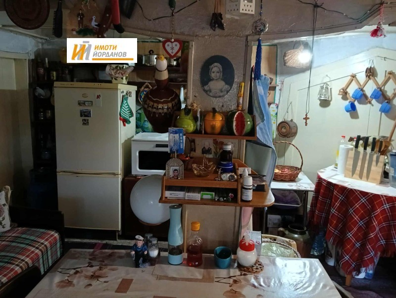 Продава КЪЩА, с. Леденик, област Велико Търново, снимка 5 - Къщи - 52060671