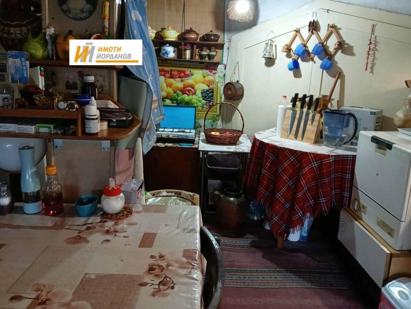 Продава КЪЩА, с. Леденик, област Велико Търново, снимка 4 - Къщи - 52060671