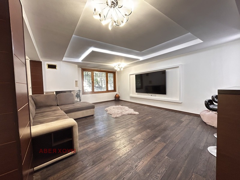 Продава  Многостаен град Варна , Център , 228 кв.м | 55496400 - изображение [3]