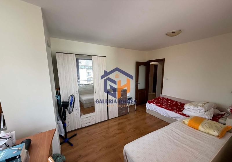 Продава МНОГОСТАЕН, гр. Бургас, Възраждане, снимка 7 - Апартаменти - 52476004