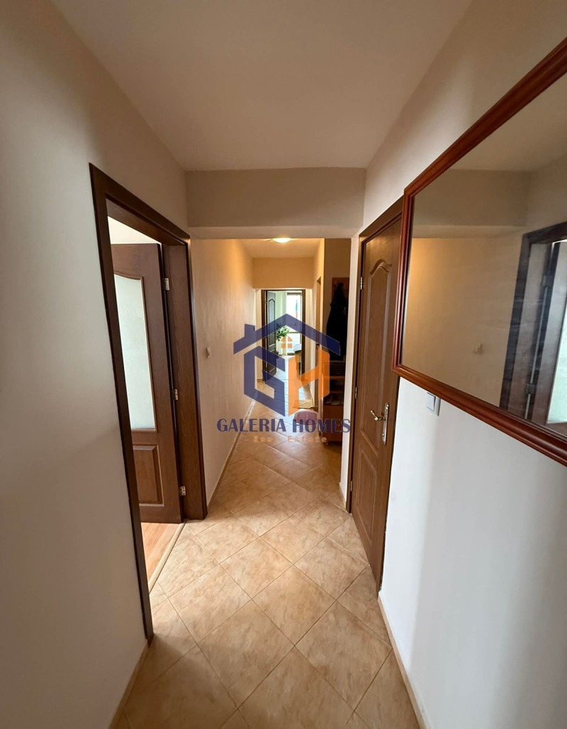 Продава МНОГОСТАЕН, гр. Бургас, Възраждане, снимка 3 - Апартаменти - 52476004