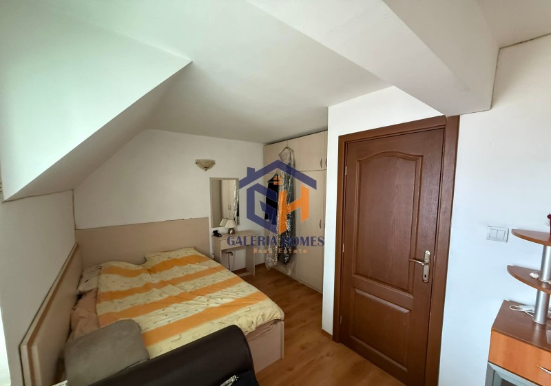 Продава МНОГОСТАЕН, гр. Бургас, Възраждане, снимка 9 - Апартаменти - 52476004