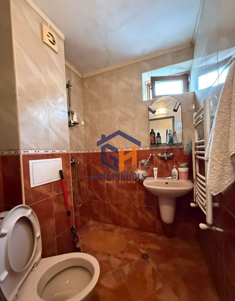 Продава МНОГОСТАЕН, гр. Бургас, Възраждане, снимка 6 - Апартаменти - 52476004