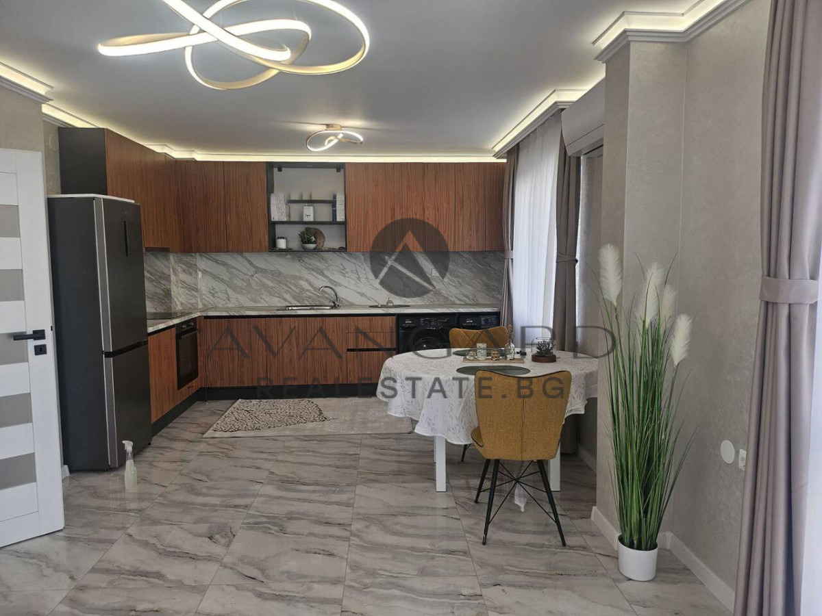 Продава 2-СТАЕН, гр. Пловдив, Кючук Париж, снимка 2 - Апартаменти - 53948285