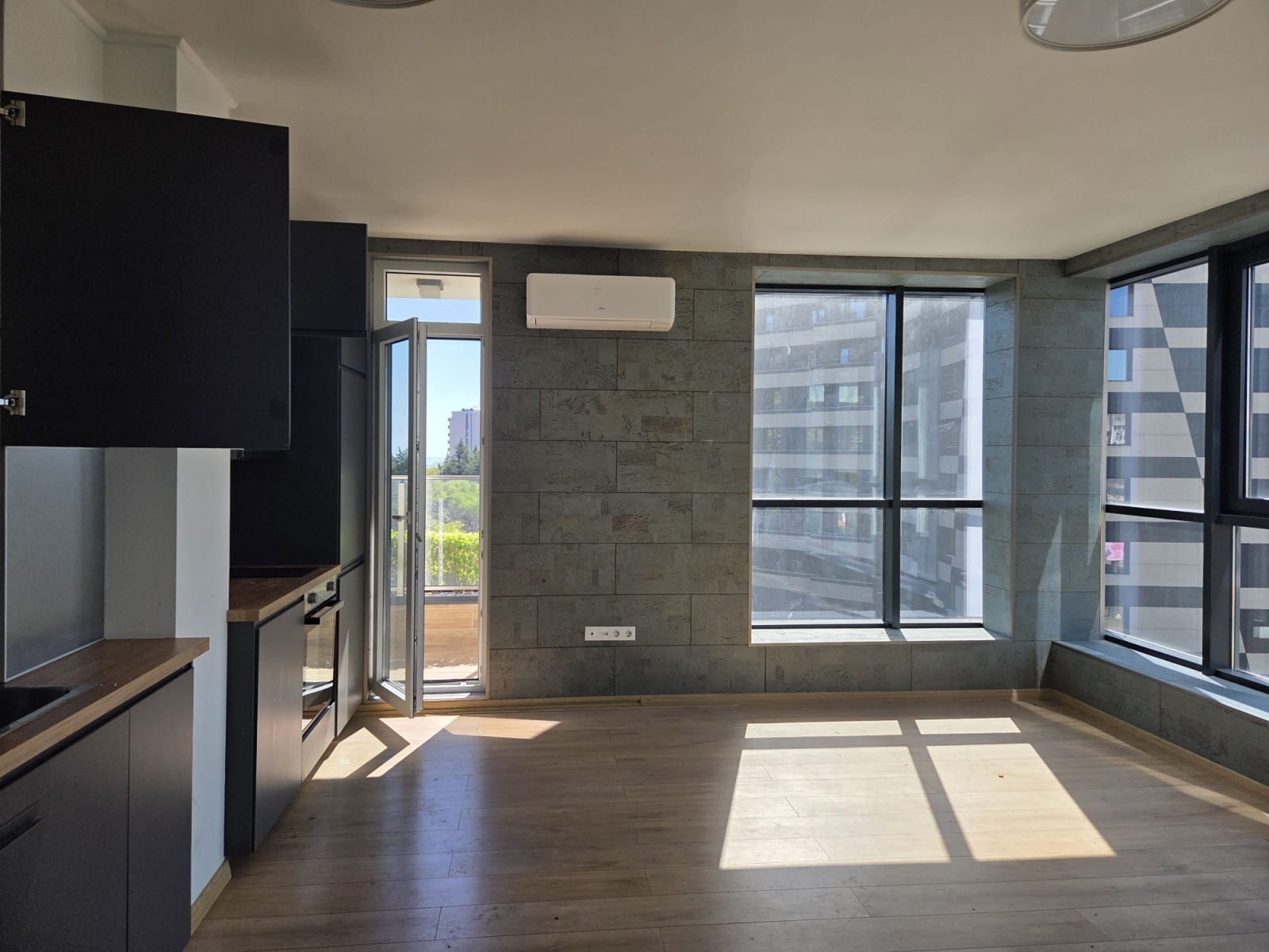 Продава 3-СТАЕН, гр. Варна, Бриз, снимка 3 - Апартаменти - 56196007