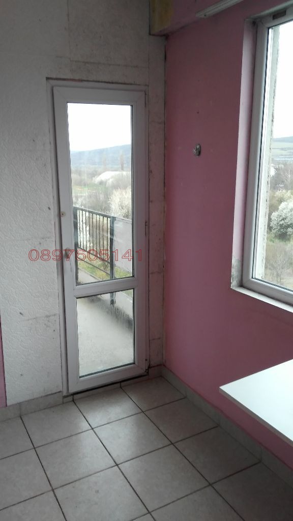 Продава 1-СТАЕН, гр. Радомир, област Перник, снимка 3 - Апартаменти - 54173104