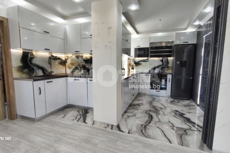 Na prodej  1 ložnice Varna , Kolchozen pazar , 86 m2 | 21639103 - obraz [3]