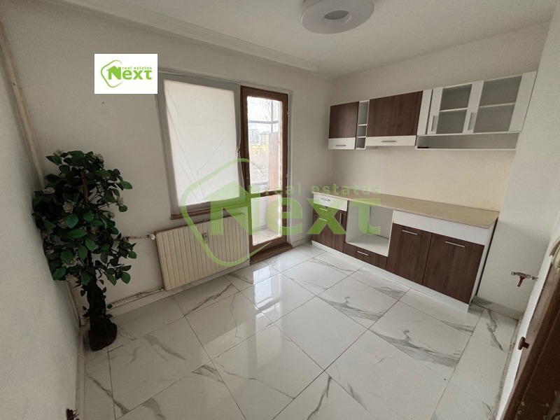 Продава 3-СТАЕН, гр. София, Младост 2