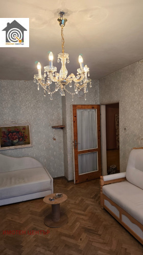 1 quarto Nadejda 1, Sofia 3