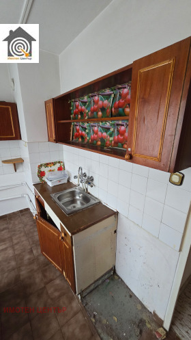 1 quarto Nadejda 1, Sofia 9