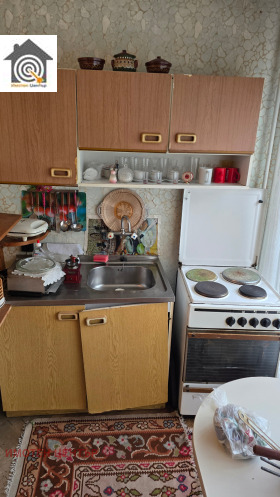 1 quarto Nadejda 1, Sofia 5