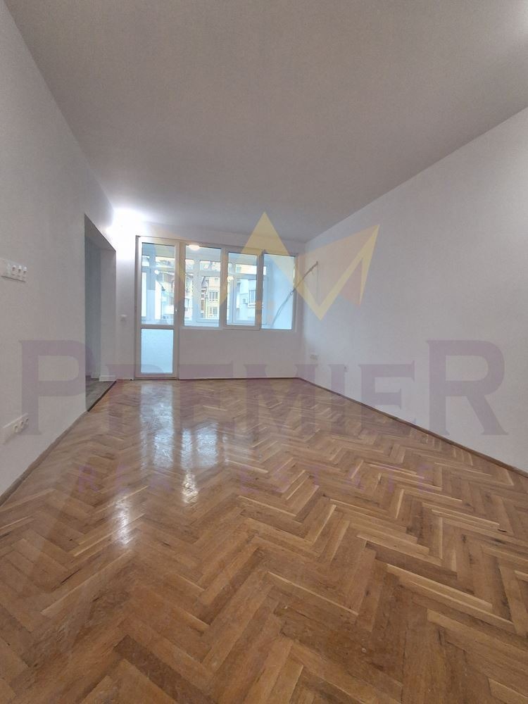 Продава 4-СТАЕН, гр. Варна, Лятно кино Тракия, снимка 3 - Апартаменти - 55625743