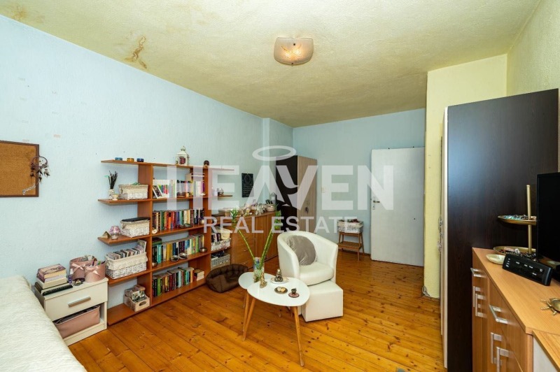 For Sale  3+ bedroom Plovdiv , Tsentar , 126 sq.m | 15898494 - image [6]