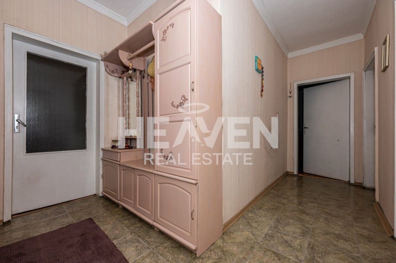 For Sale  3+ bedroom Plovdiv , Tsentar , 126 sq.m | 15898494 - image [4]