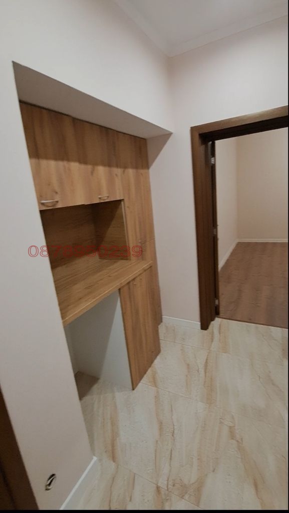 Продава ЕТАЖ ОТ КЪЩА, гр. Пазарджик, Център, снимка 3 - Етаж от къща - 48904186