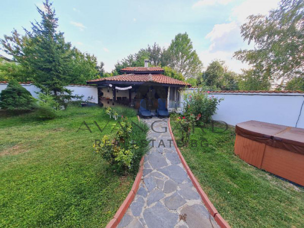 Продава  Къща област Пловдив , с. Белащица , 450 кв.м | 76458163 - изображение [2]