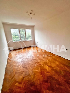 2 slaapkamers Mladezjki Chalm, Plovdiv
