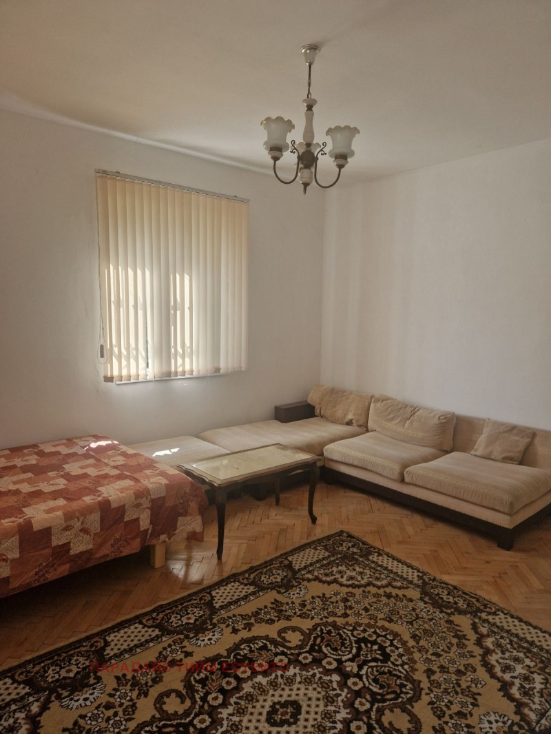 Eladó  1 hálószoba Sofia , Krasno selo , 80 négyzetméter | 75589575