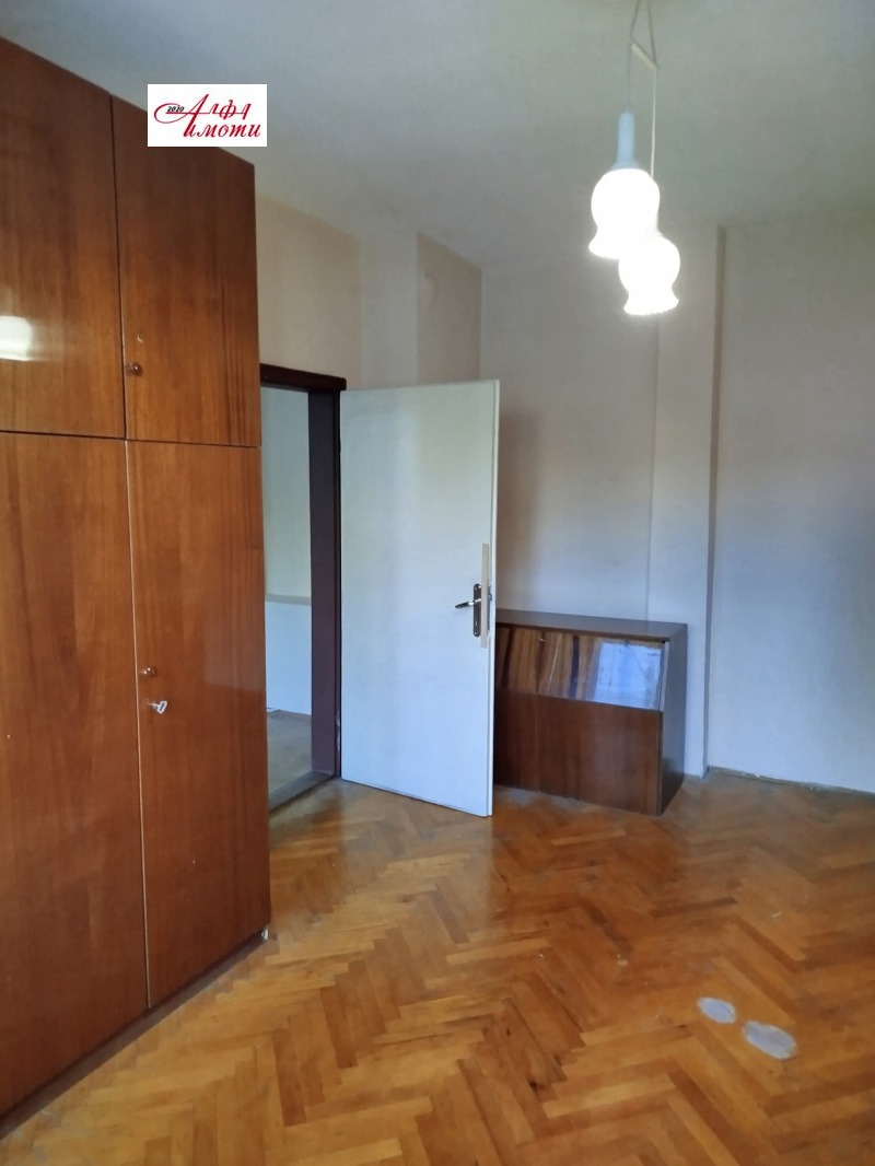 На продаж  1 спальня Шумен , Център , 70 кв.м | 80870357 - зображення [3]