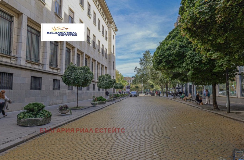 Продава 3-СТАЕН в град София, Център - 100 кв.м / При запитване, БЪЛГАРИЯ РИАЛ ЕСТЕЙТС