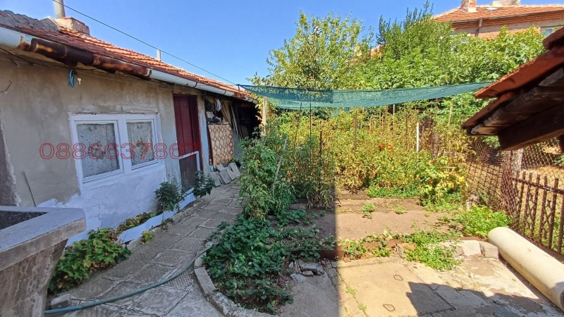 Продава ЕТАЖ ОТ КЪЩА, гр. Карнобат, област Бургас, снимка 9 - Етаж от къща - 52785467