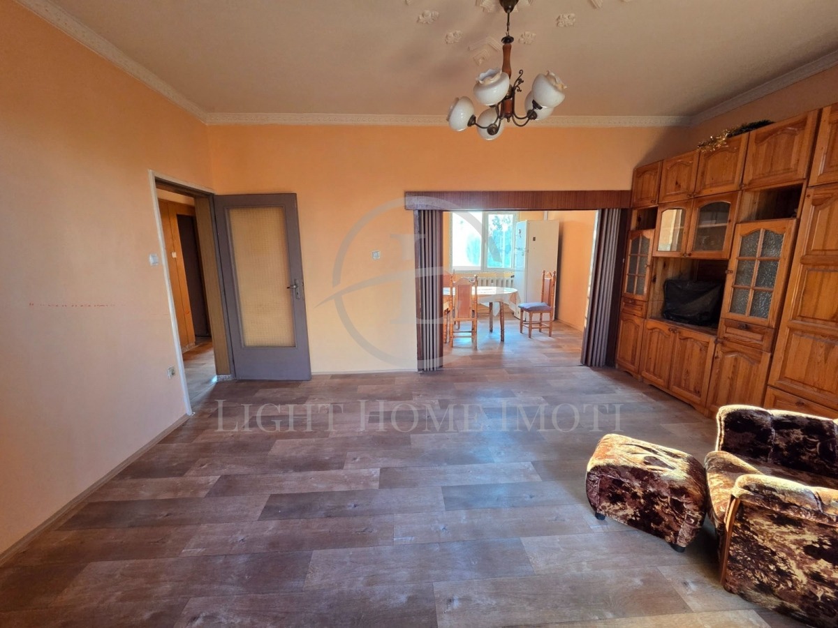 Продава МНОГОСТАЕН, гр. Пловдив, Тракия