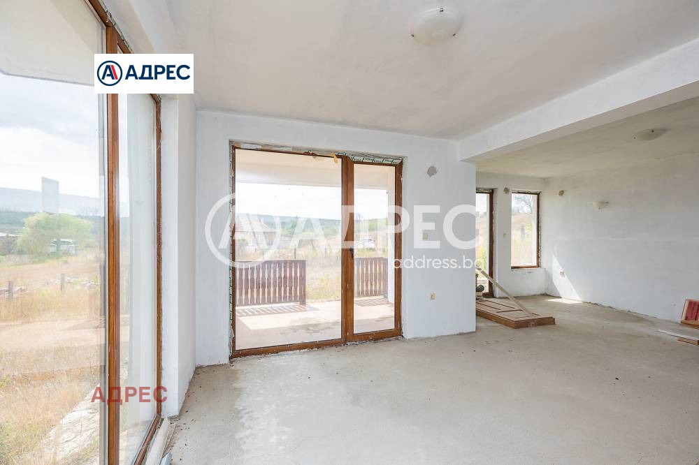 Продава КЪЩА, с. Църква, област Добрич, снимка 4 - Къщи - 54135923