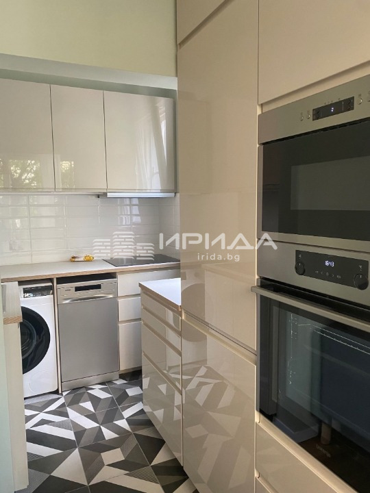 Продава 3-СТАЕН, гр. София, Оборище, снимка 2 - Апартаменти - 53930705