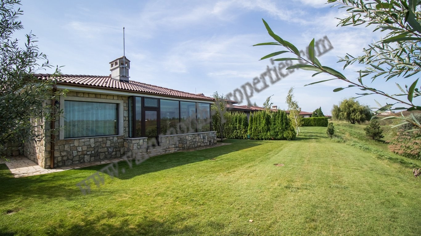 Продава КЪЩА, гр. Балчик, област Добрич, снимка 4 - Къщи - 54368335