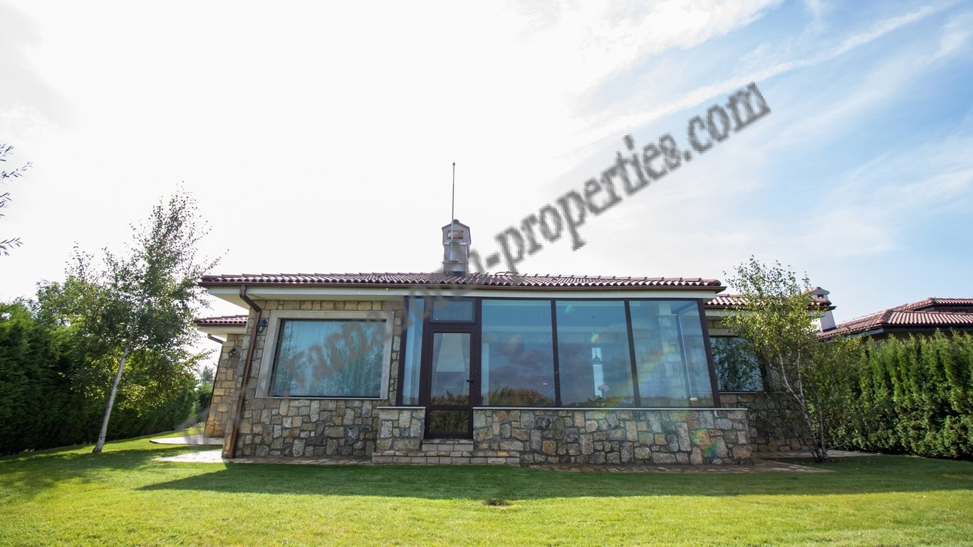 Продава КЪЩА, гр. Балчик, област Добрич, снимка 3 - Къщи - 54368335