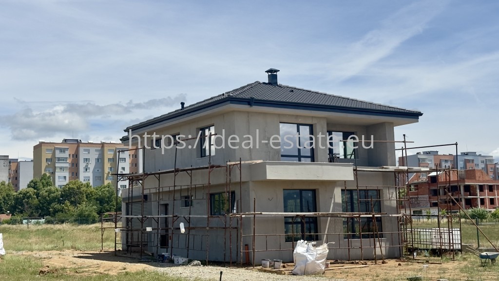 Продава КЪЩА, гр. Благоевград, Струмско