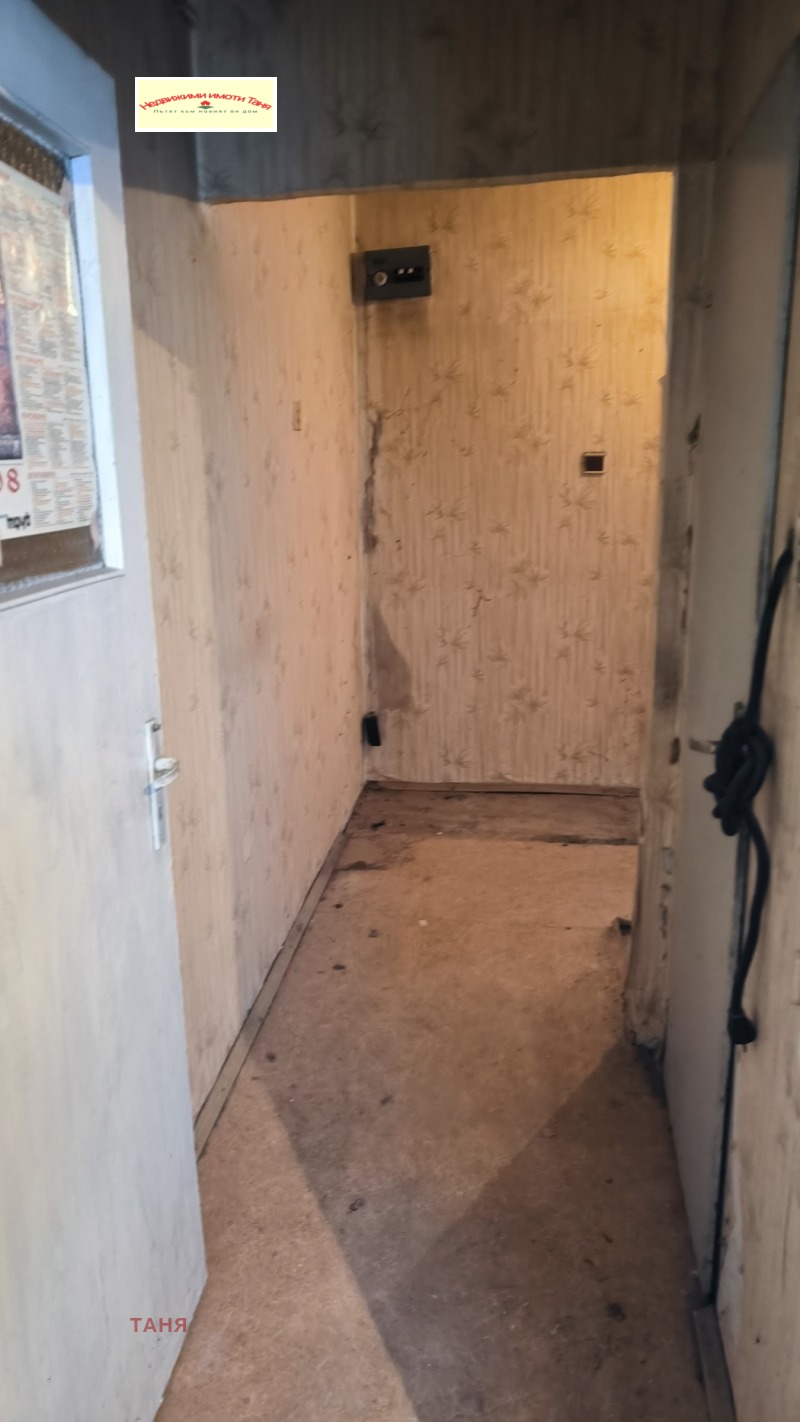 Продава 1-СТАЕН, гр. Перник, Тева, снимка 8 - Апартаменти - 52633271