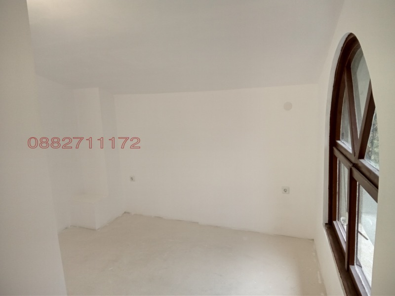 Продава КЪЩА, с. Круша, област Варна, снимка 12 - Къщи - 53005530