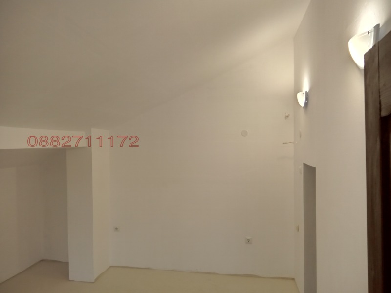 Продава КЪЩА, с. Круша, област Варна, снимка 13 - Къщи - 53005530