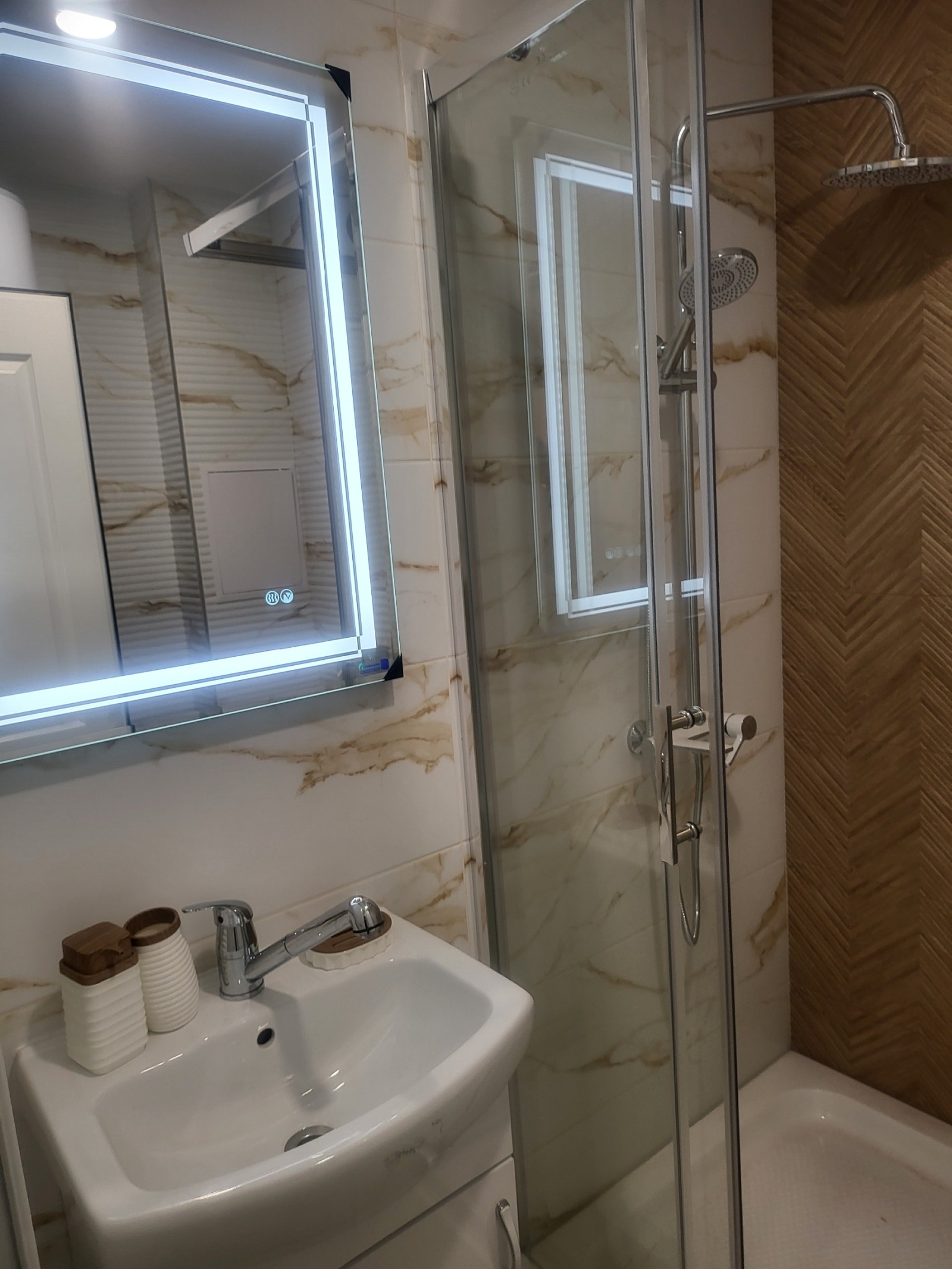 Продава 3-СТАЕН, гр. Плевен, Идеален център, снимка 16 - Апартаменти - 55161597