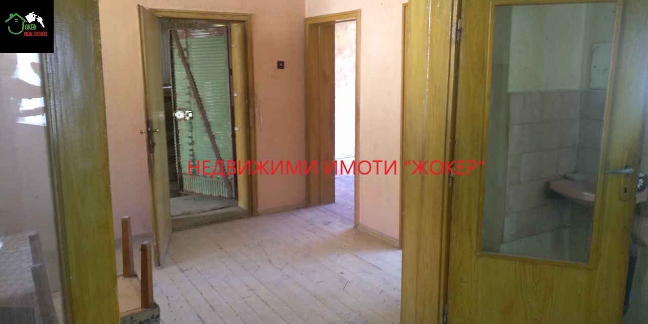 Продава ЕТАЖ ОТ КЪЩА, гр. Горна Оряховица, област Велико Търново, снимка 2 - Етаж от къща - 55978977
