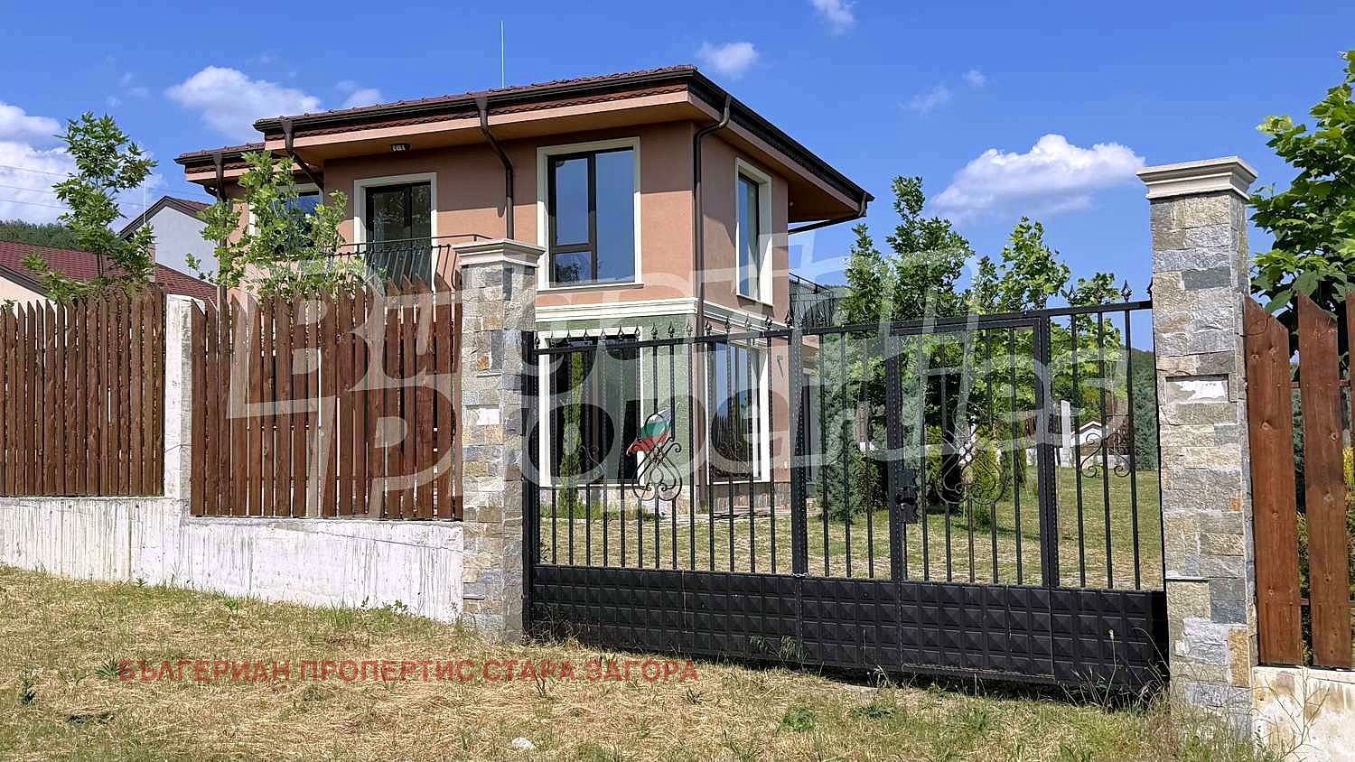Продава КЪЩА, гр. Стара Загора, м-т Беш Бунар, снимка 2 - Къщи - 50656300