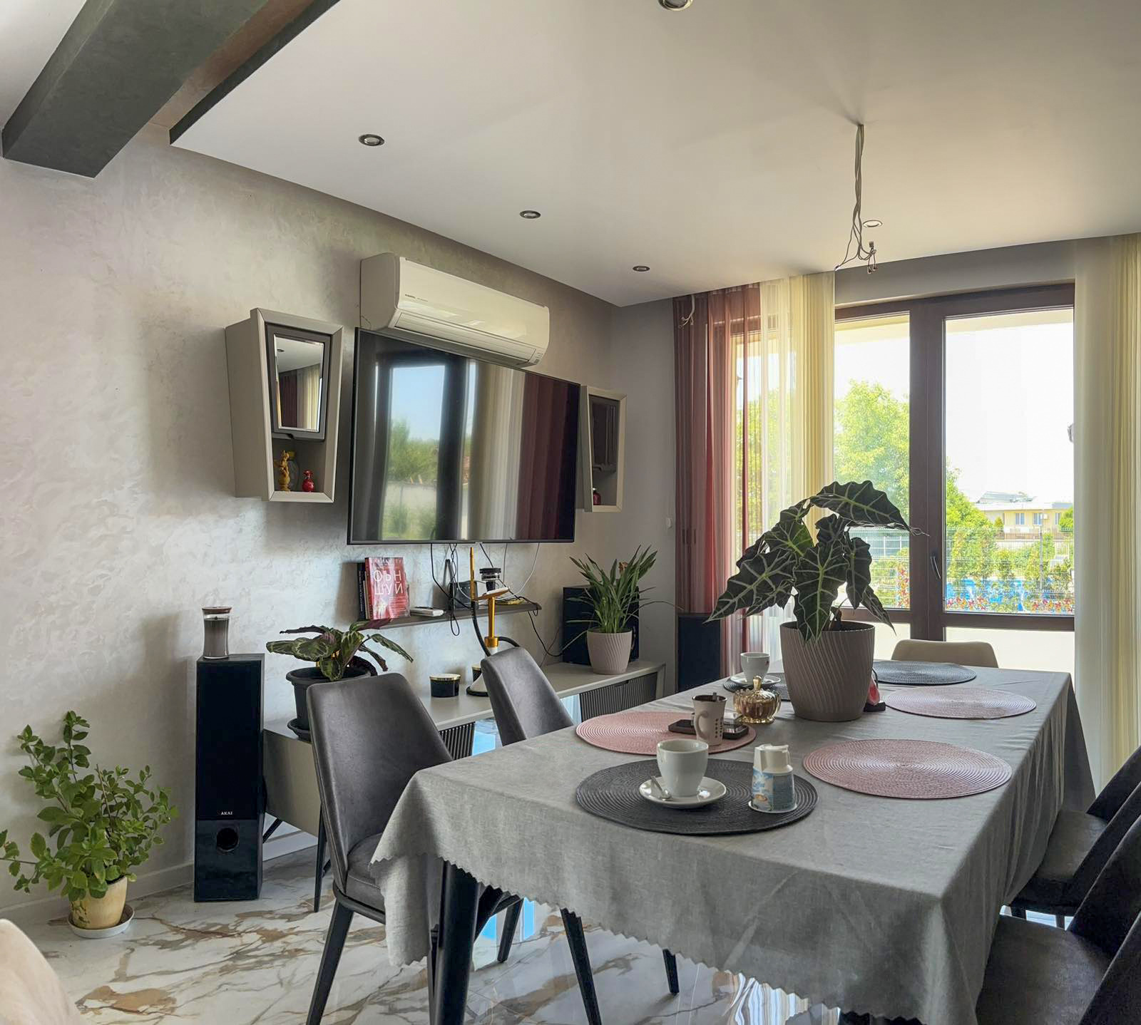 Продава КЪЩА, гр. София, с. Долни Богров, снимка 2 - Къщи - 54320068