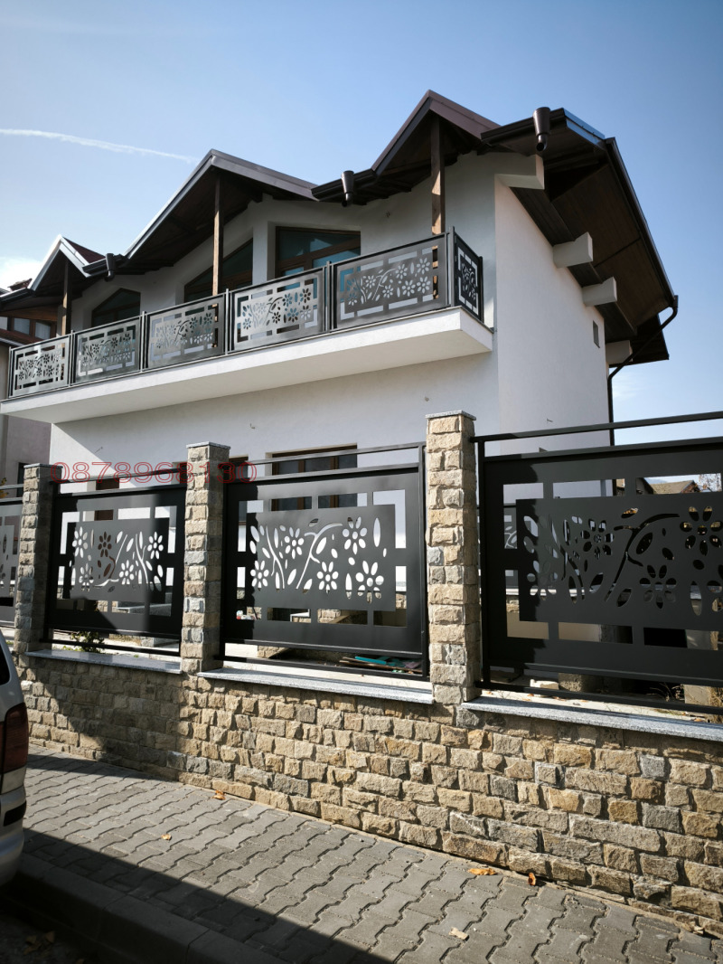 Продава КЪЩА в област Благоевград, гр. Банско - 360 кв.м / 306 000 € » 598 483.98 лв.