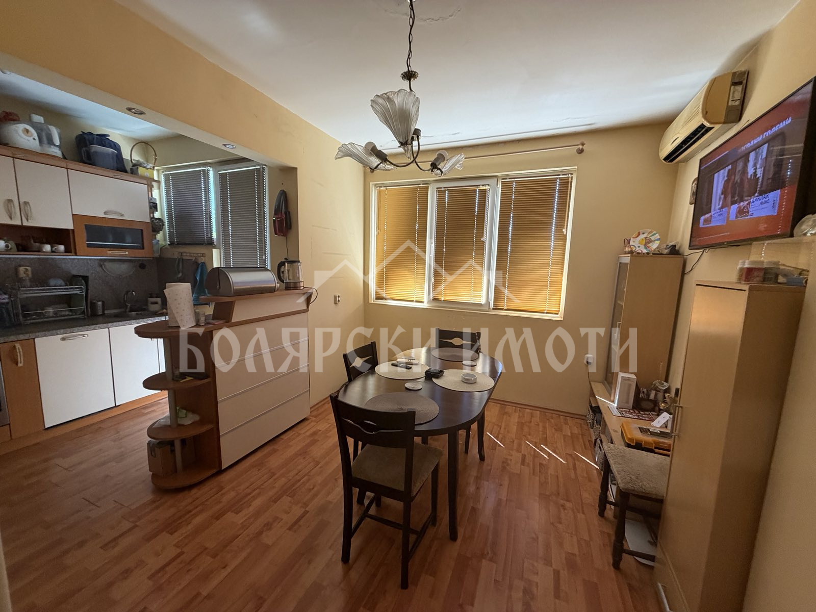 Продава 4-СТАЕН, гр. Велико Търново, Център, снимка 2 - Апартаменти - 55834540