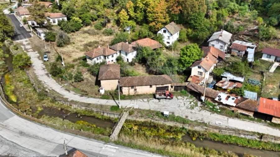 Продава КЪЩА, с. Ново село, област София област, снимка 15 - Къщи - 55014002
